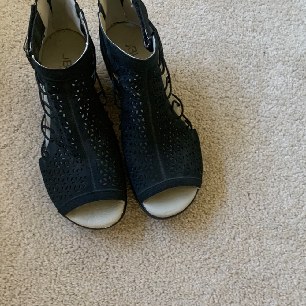 Wedge shoe